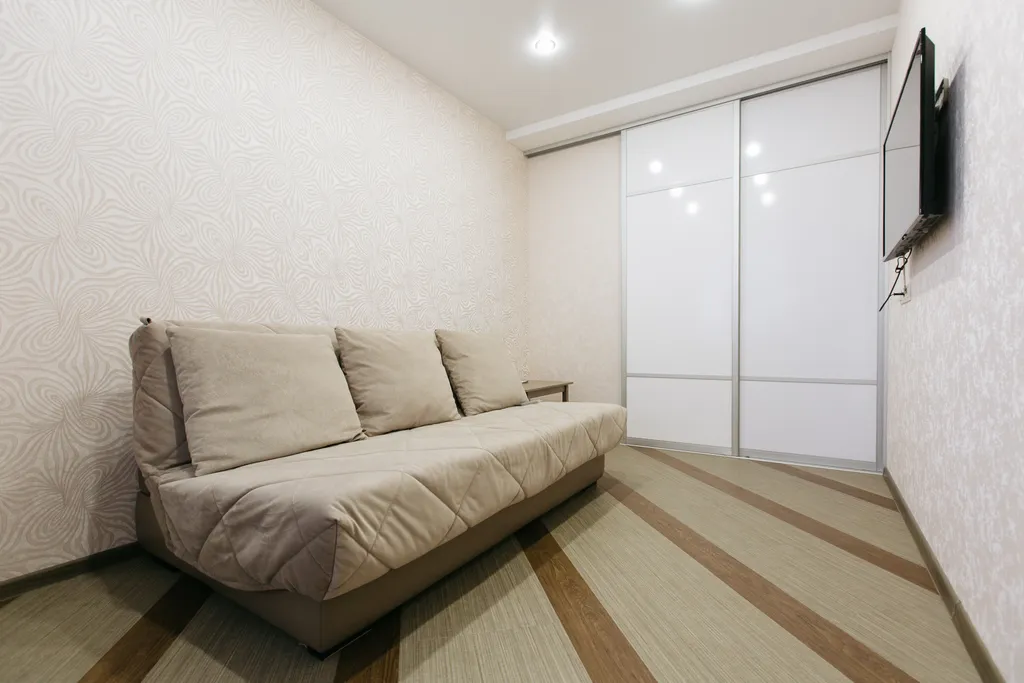 Двухкомнатная квартира-студия возле метро "Маршала Покрышкина"