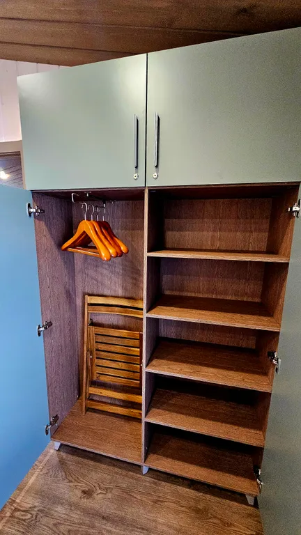 Далеко и надолго