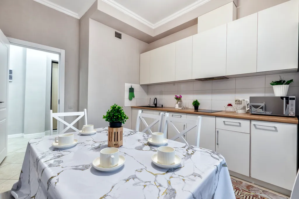 Шикарная просторная двухкомнатная квартира в сердце левого берега