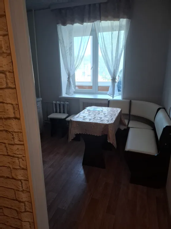 Двухкомнатная квартира недалеко от города