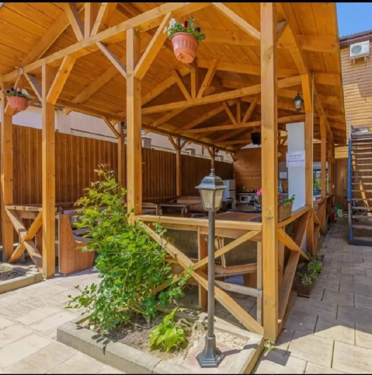 Уютный коттедж с каркасным бассейном