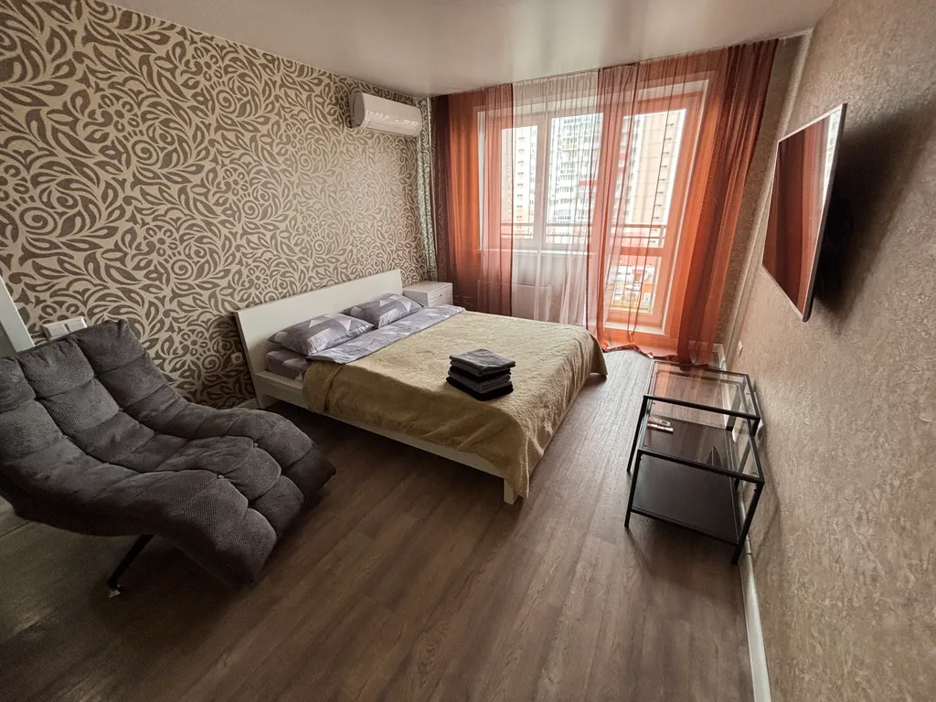 1-комнатная квартира на 8 этаже с балконом