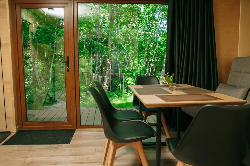 ДОМ с панорамными окнами ДЛЯ СЕМЬИ/КОМПАНИИ до 6 гостей