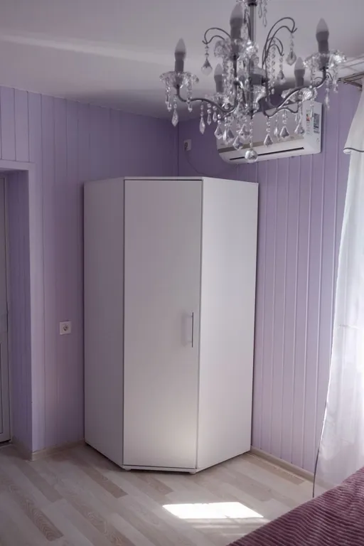 Половина дома с отдельным входом, с садом на берегу Чёрного моря