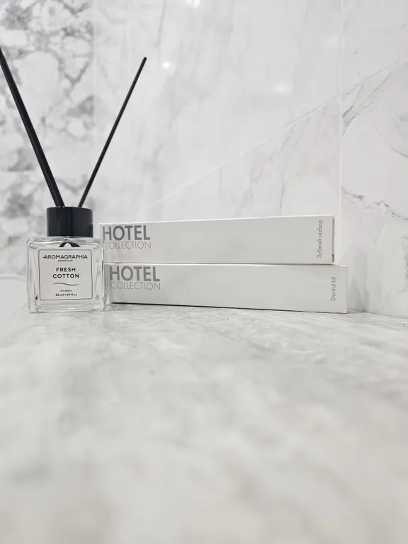 Новый современный дом в центре города, рядом с набережной.