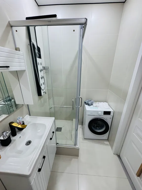 Просторный апартамент в центре Алматы Mega park