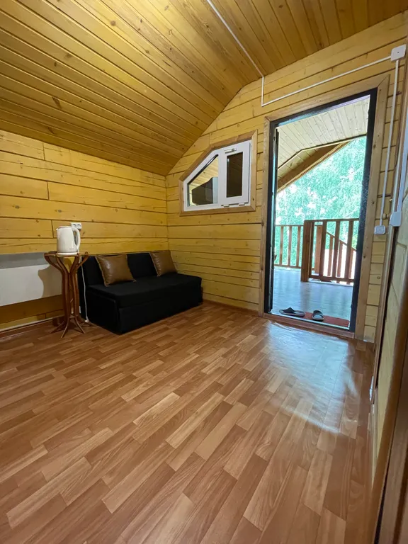 Второй этаж с верандой и отдельным входом