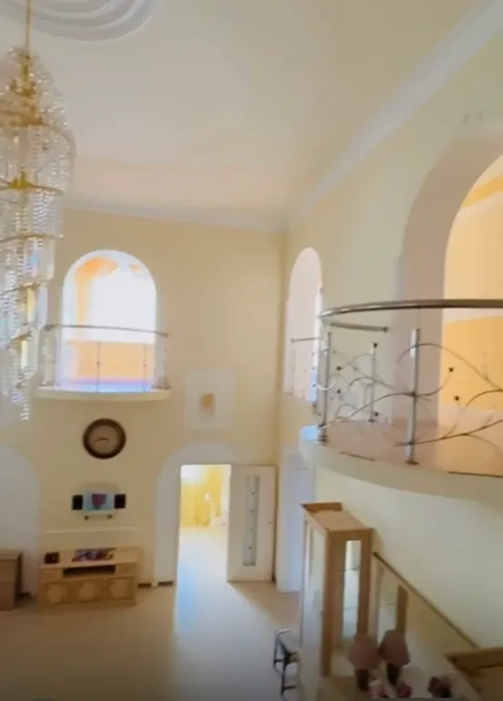 Элитный просторный красивый дом в центре города