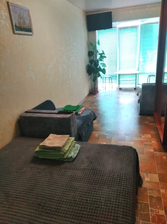 Коттедж Двухэтажный домик с парковкой — Евпатория