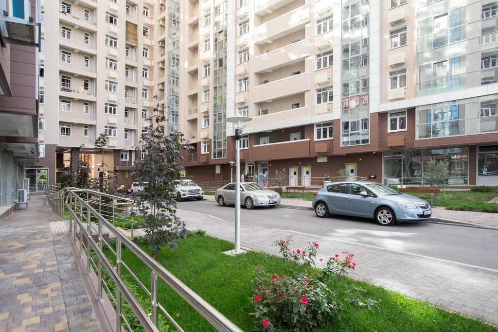 Трехкомнатная с балконом в ЖК Посейдон на первой линии у моря