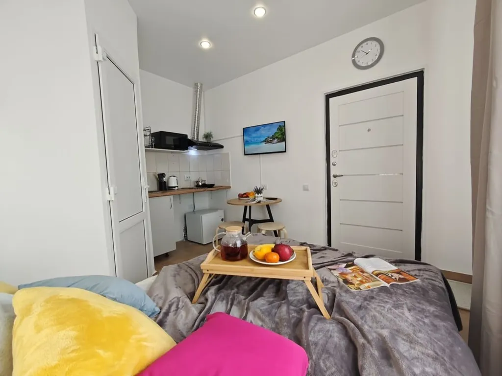 Уютная студия на двоих с кроватью-трансформером