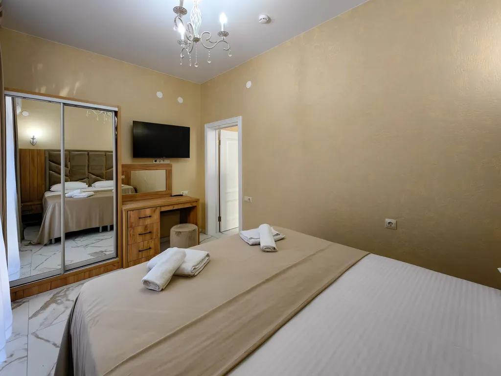 Двухкомнатные апартаменты с красивым видом на горы