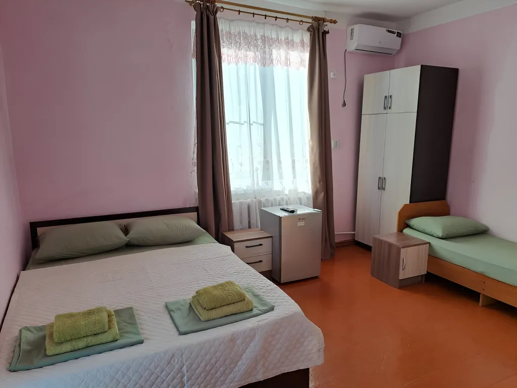 Квартира Квартира Четырёхместный номер с балконом — Гагра