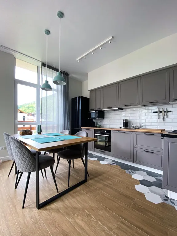 Видовая квартира в центре Красной Поляны