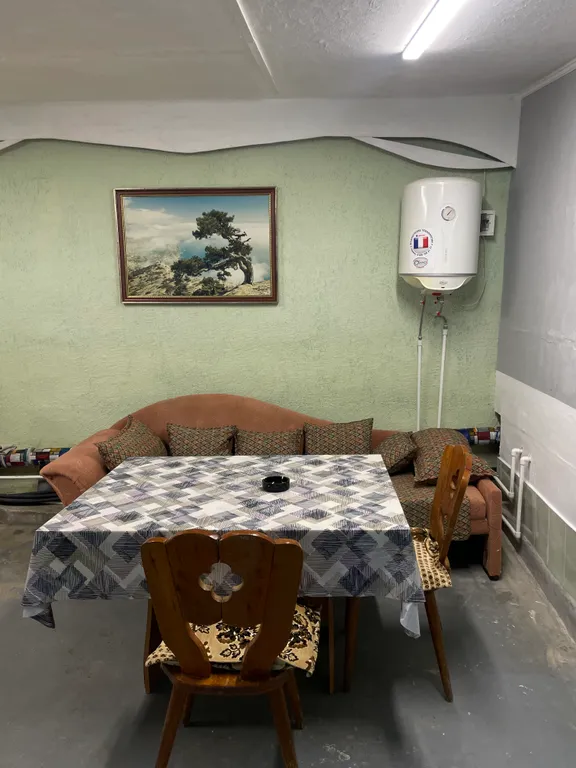 Однокомнатный коттедж со своей беседкой-кухней