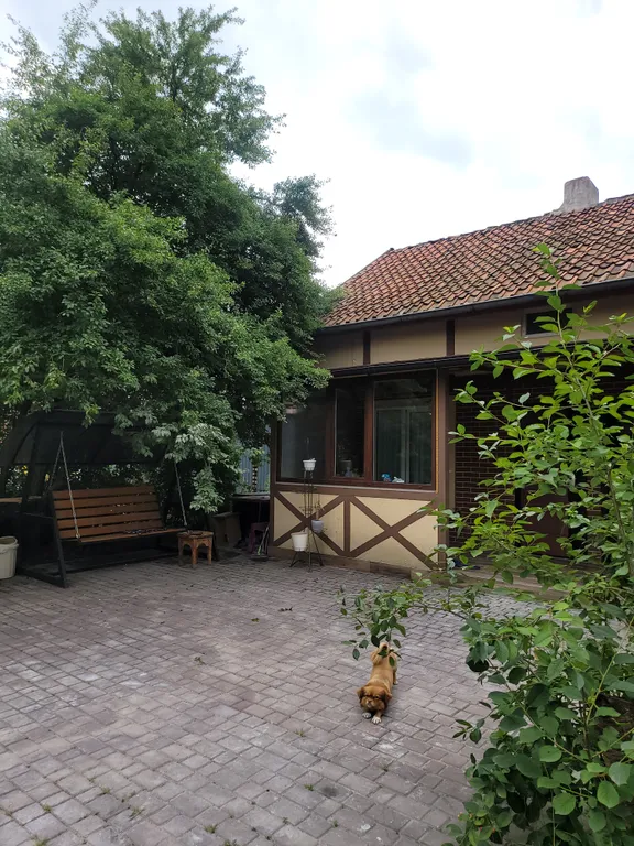 Дом около пляжа с уютным двориком