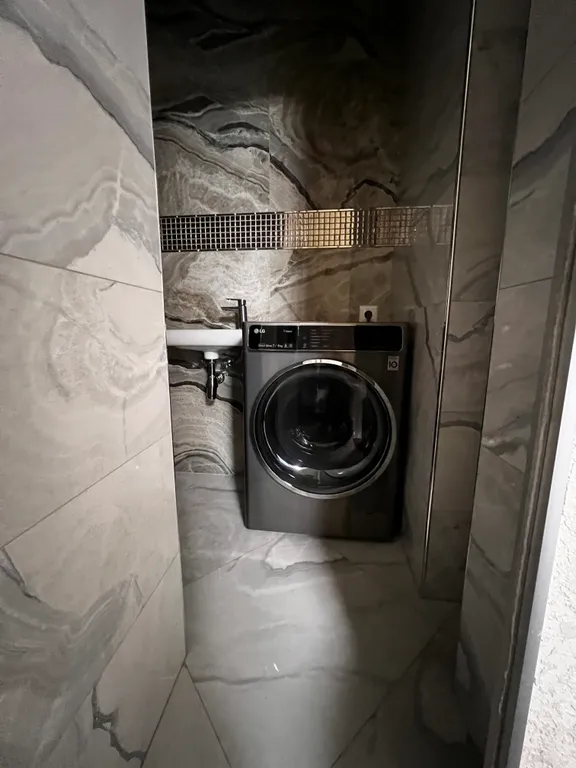 Самый центр, площадь Победы