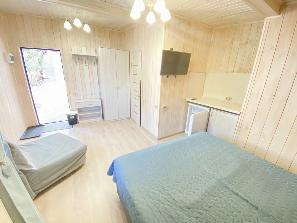 Трехместный Делюкс с отдельным входом №2