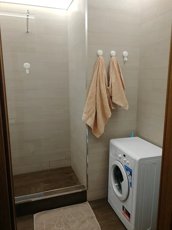 Квартира с видом на гору Железную напротив входа в парк