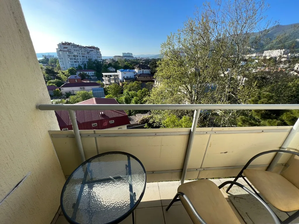 Квартира 4-комнатная Квартира — Геленджик