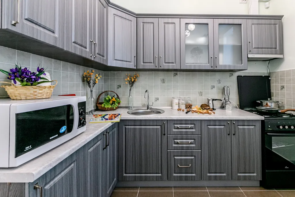 Трёхкомнатная квартира с евроремонтом в новом двухэтажном здании