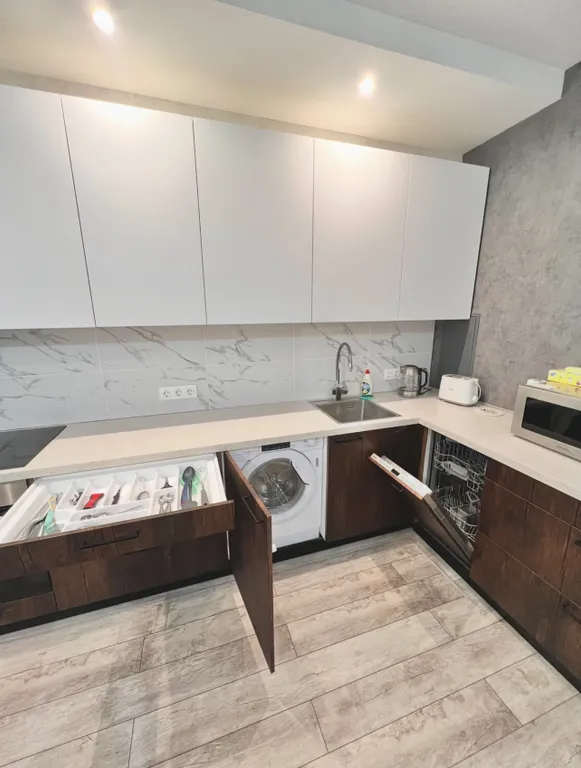 Стильная квартира с панорамными окнами