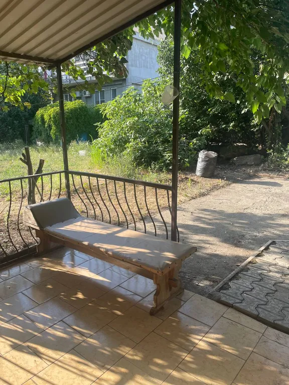 Уютный дом с садом