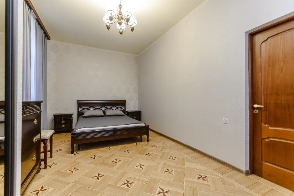 Коттедж Дом в элитном поселке с бассейном и сауной! — Вешки