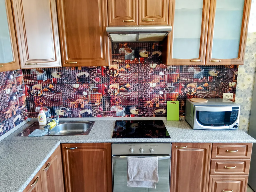 1-Комнатная Уютная, даже диванчик на кухне есть