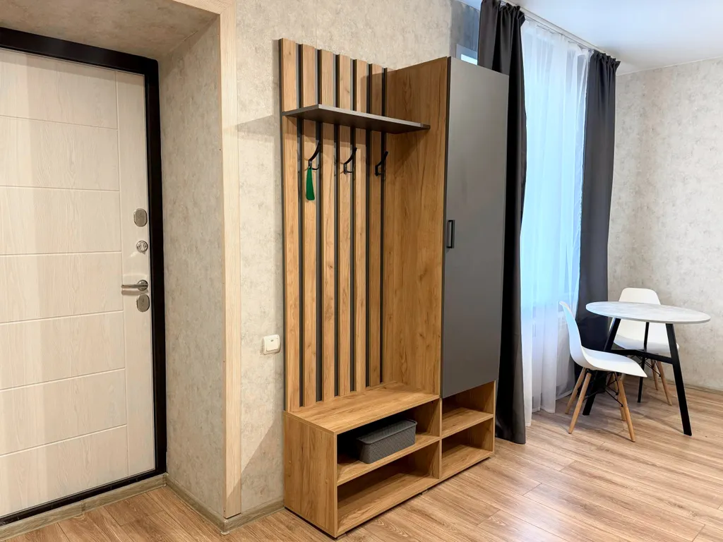 Квартира с личной верандой и парковкой