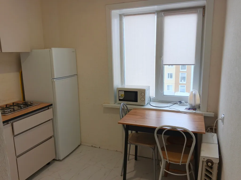 Двухкомнатная квартира рядом с Ж/Д вокзалом — аренда посуточно в Югорск