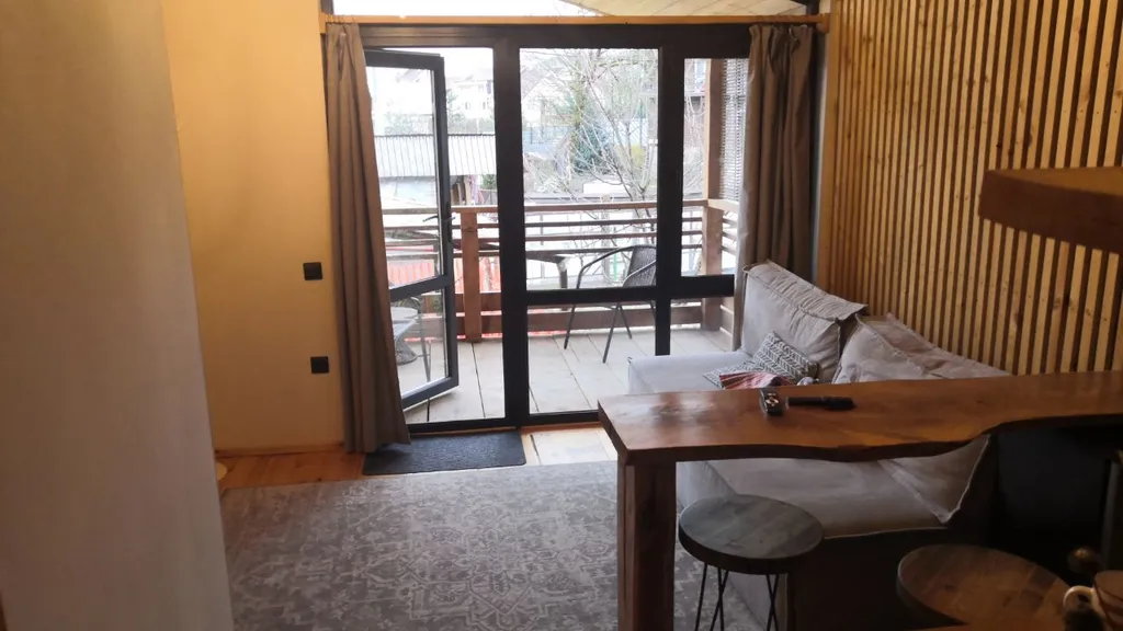 Домик в эко стиле с видом на горы