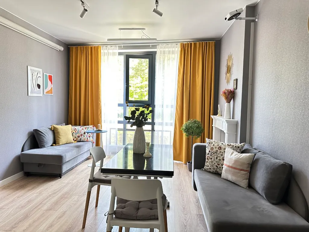 Уютные апартаменты на берегу моря с видом на лес