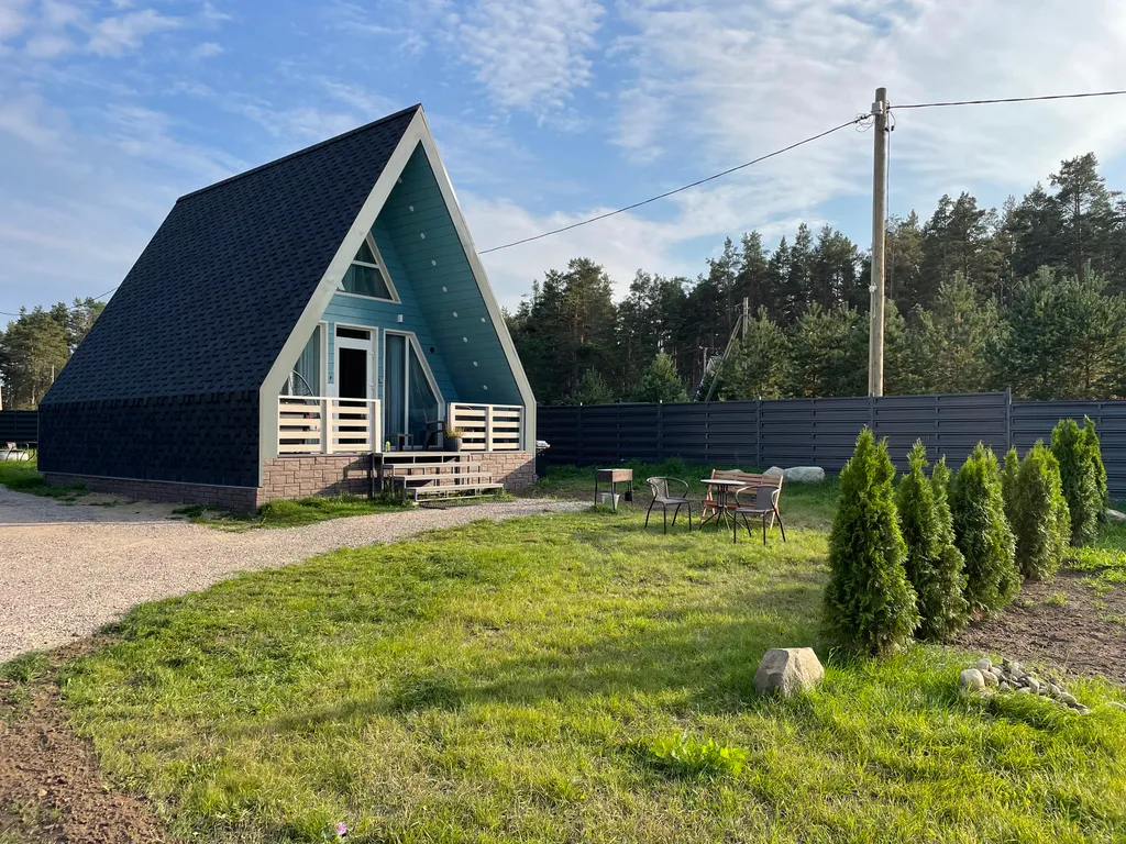 Коттедж Уютный дом аттик А-фрейм у Снетковского озера — Ларионово