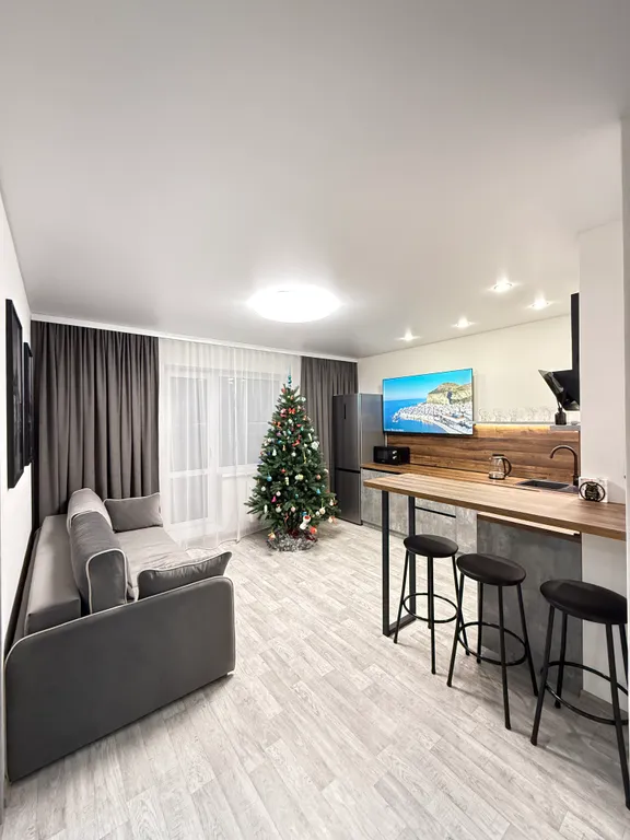 Уютная новая квартира в новом доме — аренда посуточно в Сургут