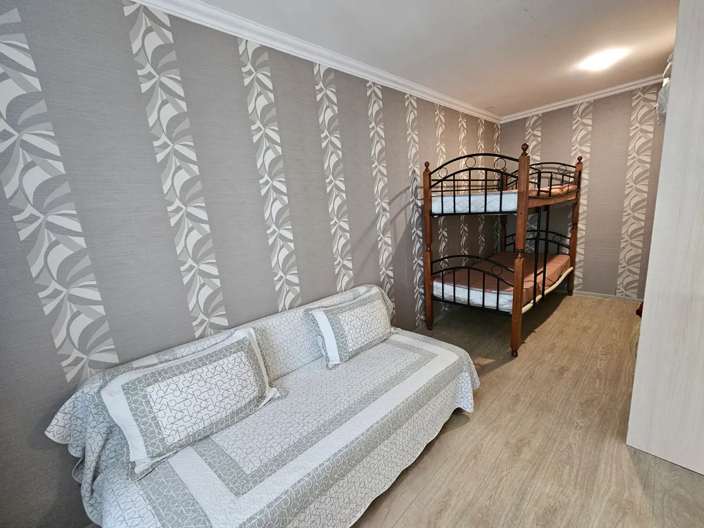 Уютная 2-комнатная студия для семей с детьми в центре города