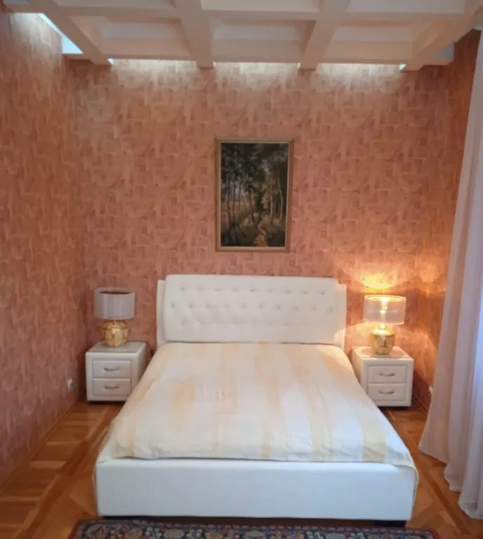 Дом рядом с парком Краснодар с банькой и бассейном