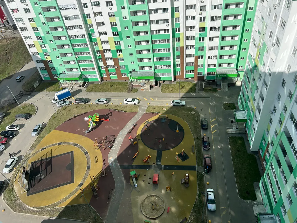 Современная квартира рядом с набережной