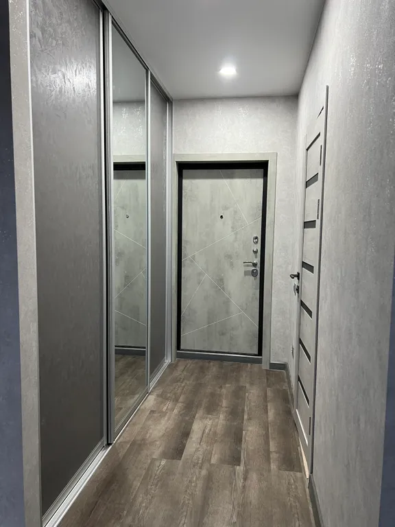 Стильная, просторная студия 50 оттенков серого