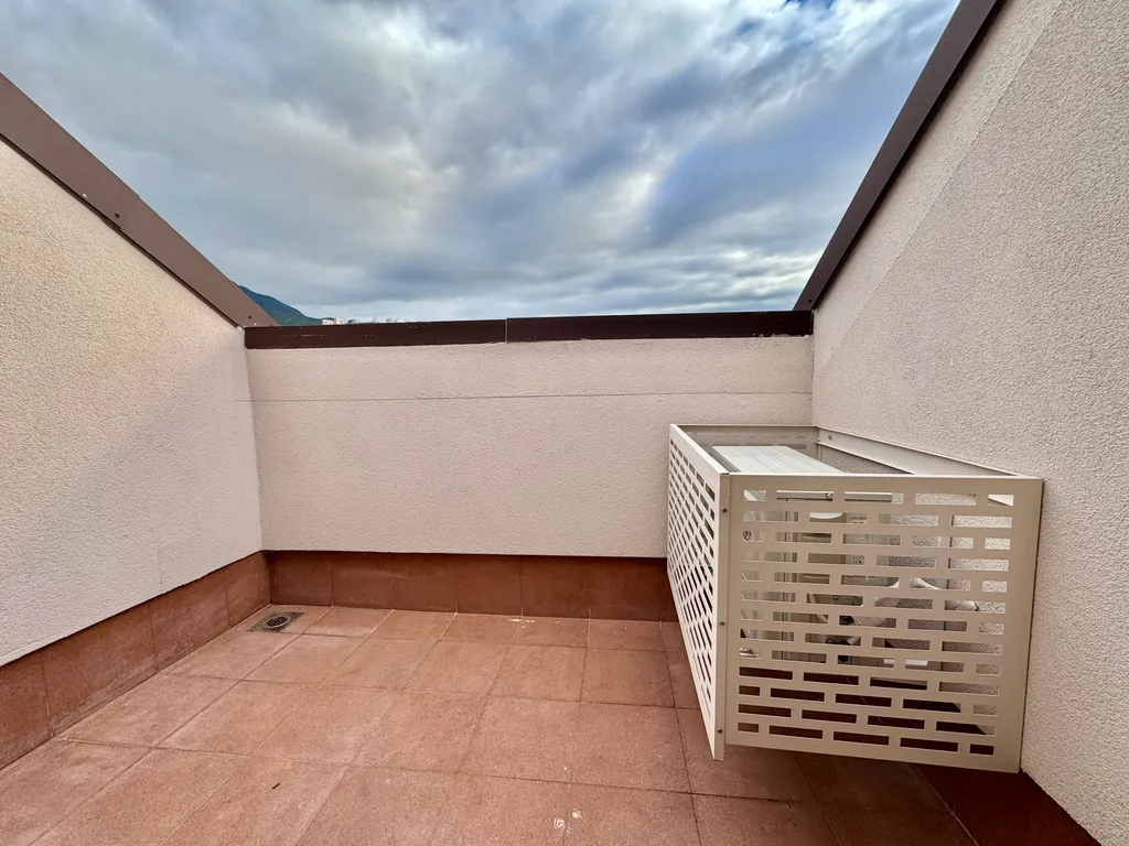 Апартамент с балконом в центре Ялты