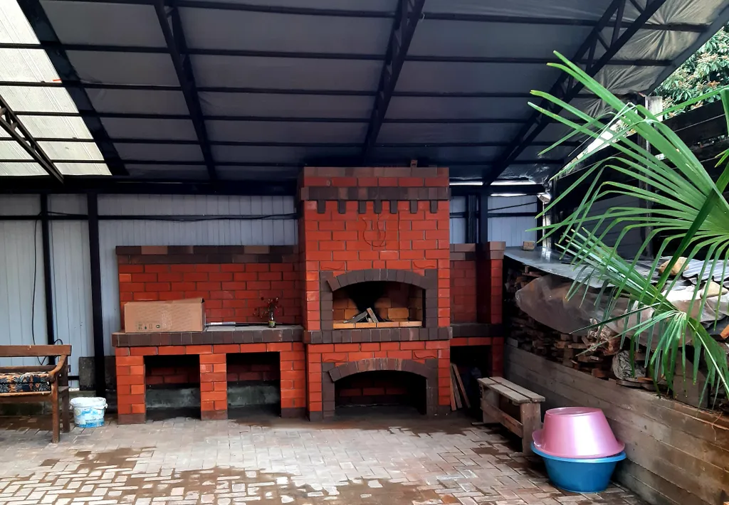 Уютная комната для отдыха с видом на горы