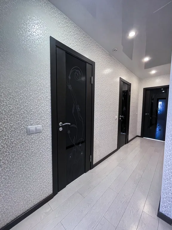 Трехкомнатная квартира на Парнасе