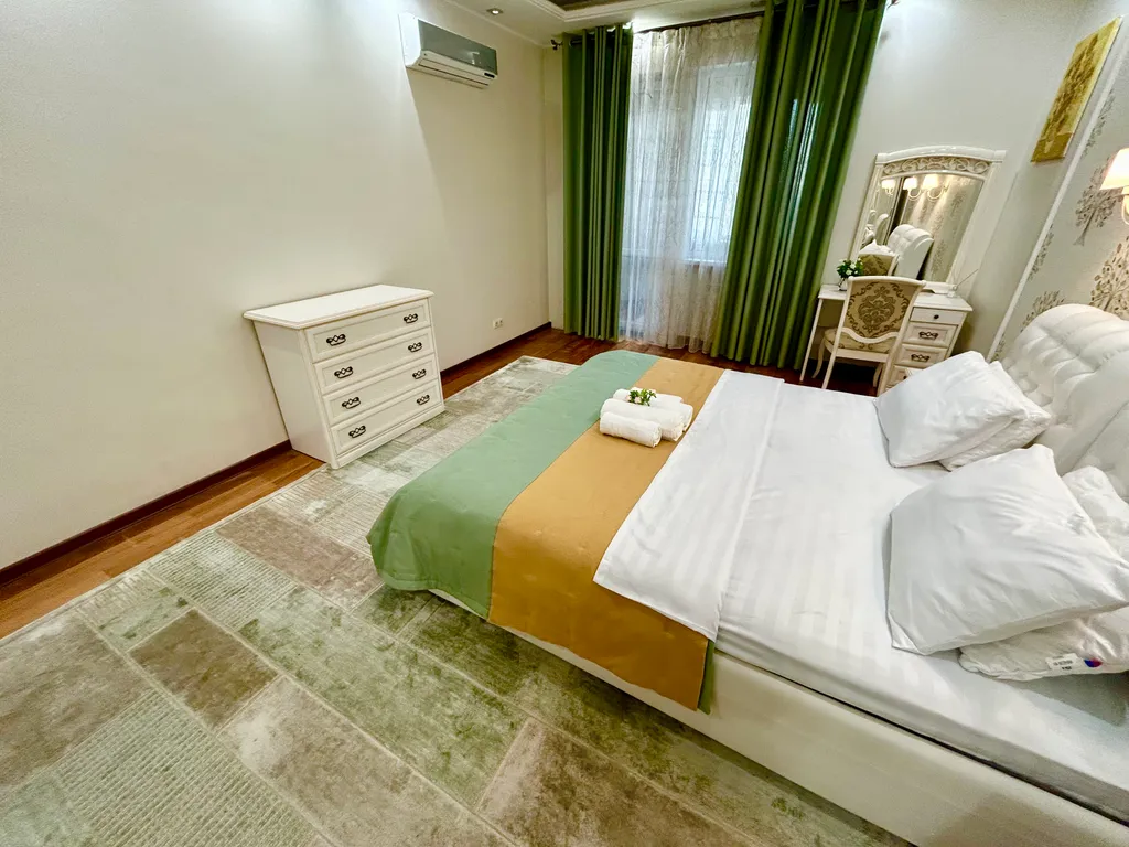 4-комнатная Квартира