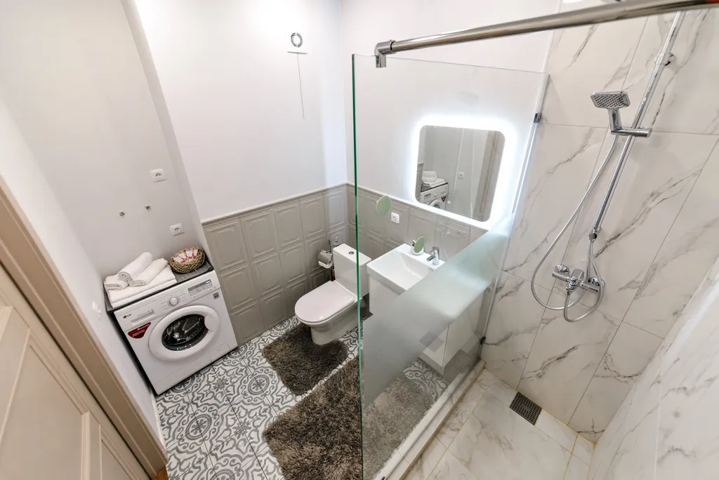 Место в подземном паркинге Центр Екатеринбурга Красивый вид.