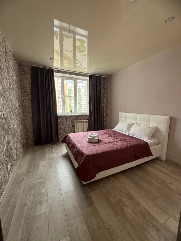 Красивая квартира с панорамным видом на Волгу