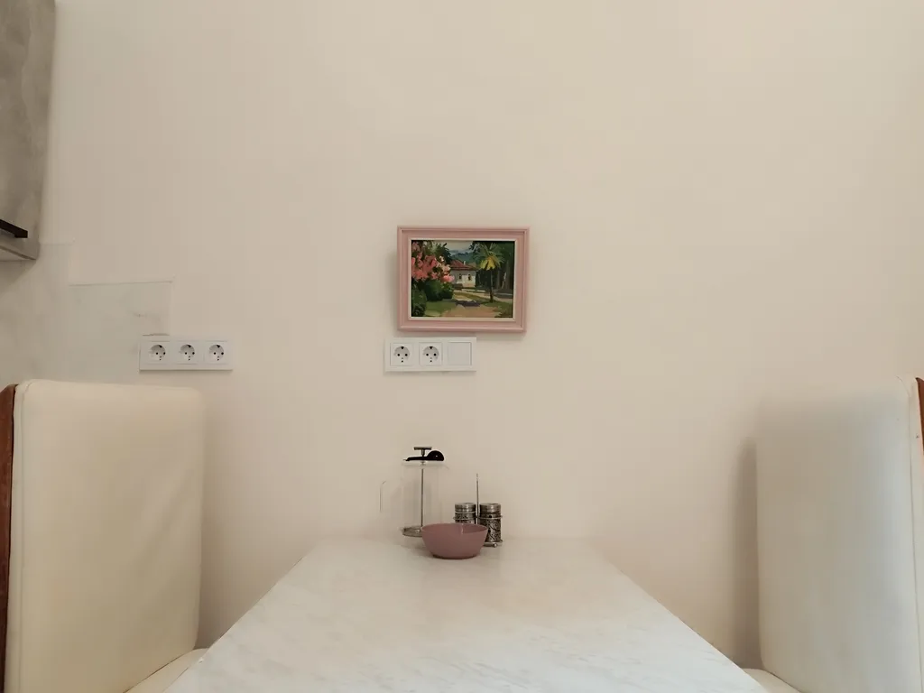 Квартира Светлая и современная квартира в 5 минутах от моря — Сухум