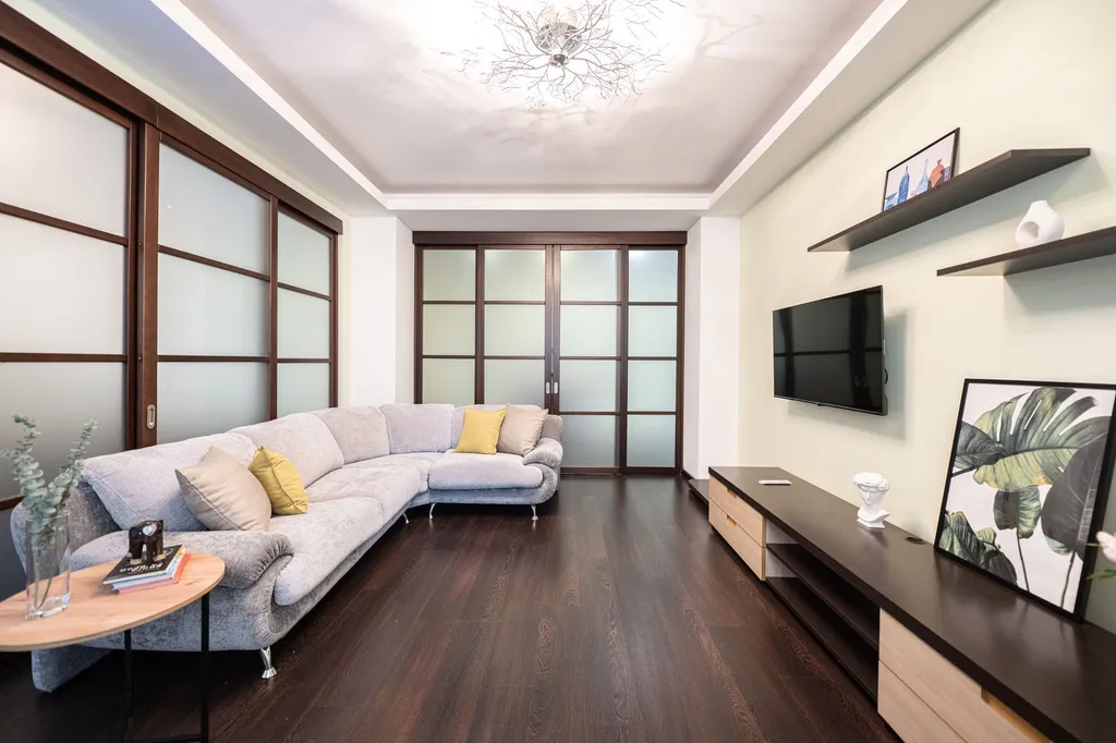 Большая квартира с кондиционерами и камином