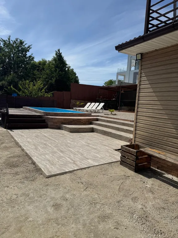 Частный дом рядом с Византийским храмом