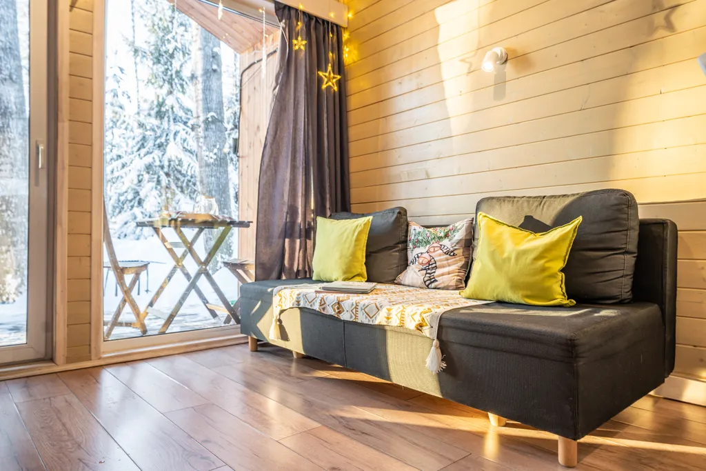 Домик с видом на лес