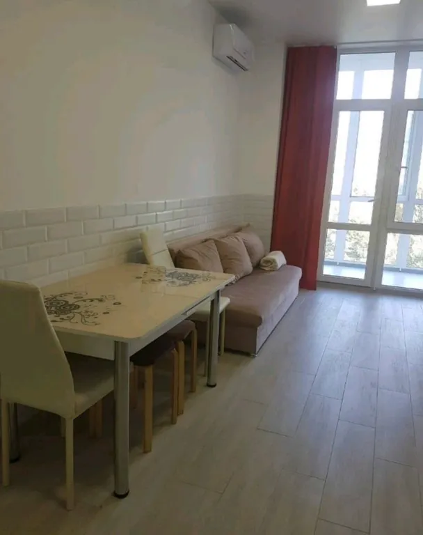 Отличная видовая квартира с современным ремонтом в парке возле пляжа